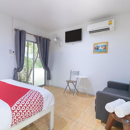 מלון בנגקוק Oyo 644 Pong Pai House מראה חיצוני תמונה